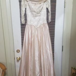 Never worn wedding dress
